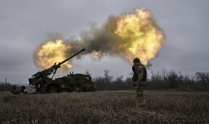 Žinios. Britų žvalgybos teigimu, Ukrainai pavyko atmušti trejopą Rusijos išpuolį prieš Avdijivką