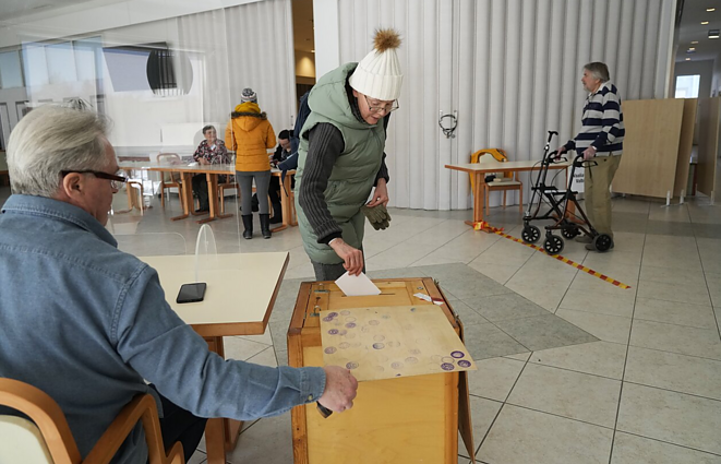 Suomijoje baigėsi balsavimas prezidento rinkimuose: II ture varžysis Stubas ir Haavisto