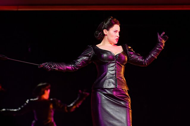 Lina Dambrauskaitė, repeticija, „Hofmano istorijos“ LNOBT