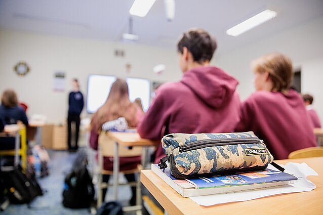 Sumaištis dėl tarpinių vienuoliktokų patikrinimų: mokytojai teigia nespėsiantys išdėstyti visos medžiagos