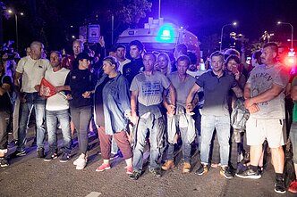 Riaušės prie Seimo po mitingo dėl ribojimų nepasiskiepijusiems nuo COVID-19