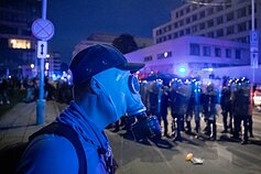 Riaušės prie Seimo po mitingo dėl ribojimų nepasiskiepijusiems nuo COVID-19