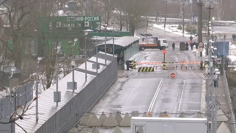 Rusijos iniciatyva uždarius pasienio punktą šalia Narvos, Estija tikina: Rusija savo draudimo nesilaiko