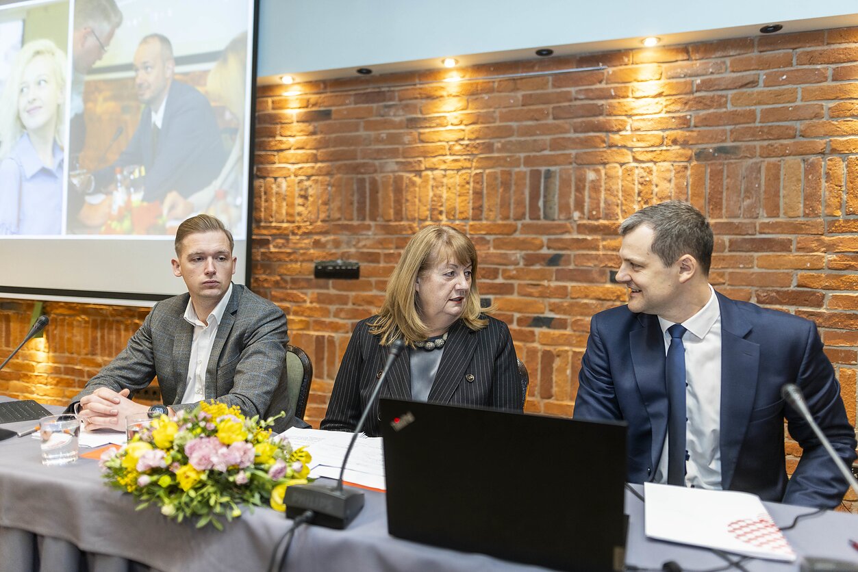 The LSDP conference. Party leader Vilija Blinkevičiūtė in the middle The LSDP conference. Party leader Vilija Blinkevičiūtė in the middle