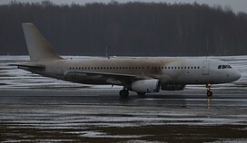 Vilniaus oro uoste nuo tako nuslydo keleivinis lėktuvas Vilniaus oro uoste nuo tako nuslydo keleivinis lėktuvas