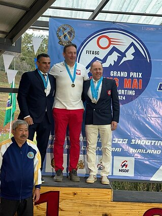 Virgilijus Grybė (dešinėje) Virgilijus Grybė (dešinėje)