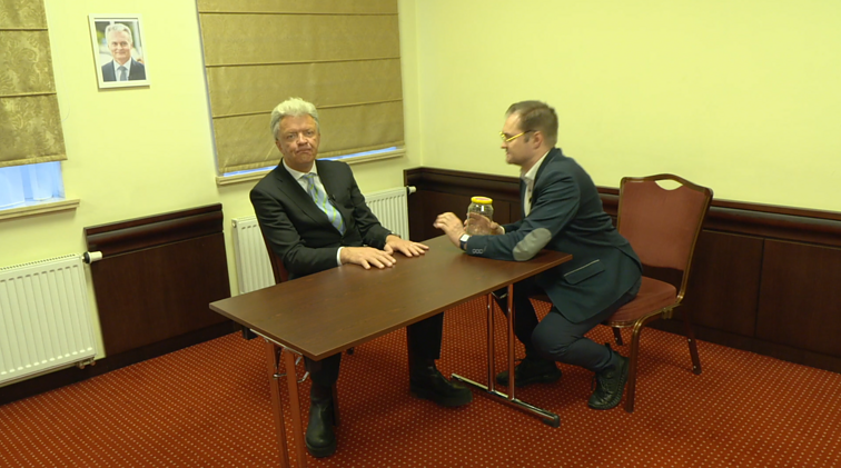 Dviračio žinios. Socialdemokratų parama Nausėdai, atnaujintas prezidento rinkimų biuletenis bei Nacionalinio stadiono likimas