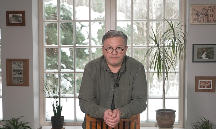 Legendinio BBC Rusų tarnybos vedėjo istorija ir Vilniaus teatro mokykla „Eteris“