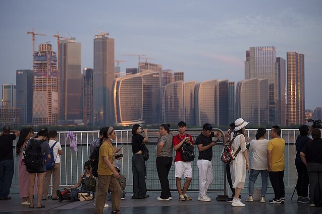 „Negaluojanti“ Kinijos ekonomika: užsienio investuotojai skuba trauktis, ekspertai tikina – Šanchajus privalės kliautis pasaulio paklausa