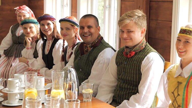 Šeimą į Norvegiją išsivežęs ir tautinį ansamblį įkūręs Gintautas: noriu, kad vaikai žinotų, iš kur jie yra