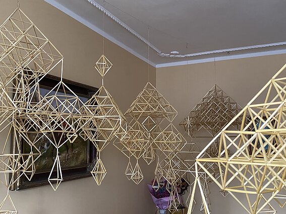 Straw gardens (associative image)