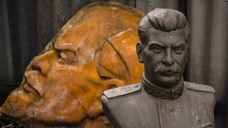 Изображения Владимира Ленина и Иосифа Сталина Изображения Владимира Ленина и Иосифа Сталина