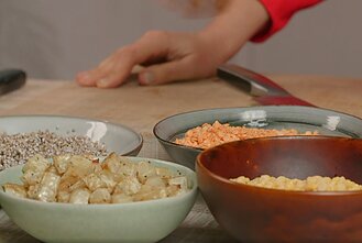 Keli šiupinio ingredientai: kruopos ir kepintas salieras Keli šiupinio ingredientai: kruopos ir kepintas salieras
