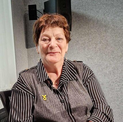 Pas Nemirą. Ya’arit Glezer-Krakinovsky apie artimuosius, nužudytus Štuthofe, tėvo pabėgimą iš Kauno IX forto ir šių dienų Izraelio karą