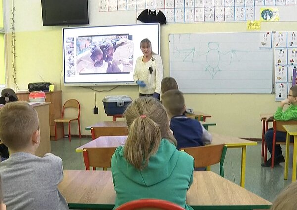 Barbara Gorecka mokykloje vaikus supažindina su šikšnosparniais