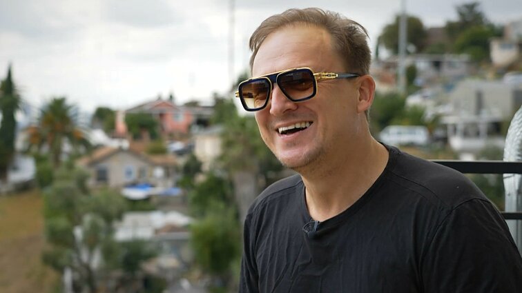 Nuo vilkiko vairuotojo iki NT valdymo Los Andžele ir pilotavimo: su 200 dolerių į JAV atvykęs Vilius dabar vertas milijonų