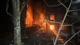 Rusijos karas prieš Ukrainą. Apšaudytas daugiabutis Selydovės mieste