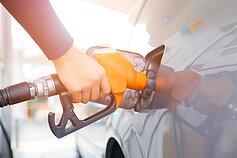 Petrol station (associative image) Petrol station (associative image)
