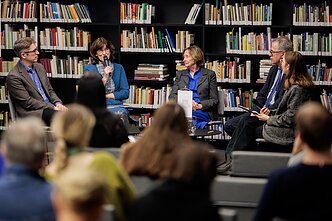 Diskusija „Valstybės ateities vizijos: kaip keičiasi mūsų svajonės apie Lietuvą?“
