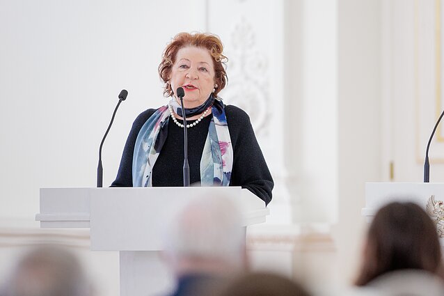 Prezidentūroje įteiktos Nacionalinės kultūros ir meno premijos; Violeta Palčinskaitė