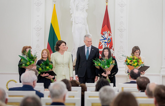Prezidentūroje įteiktos Lietuvos nacionalinės kultūros ir meno bei Jono Basanavičiaus premijos