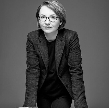 Homo cultus. Iš balkono. Tarp tekstologijos ir kritikos. Pokalbis su Jurgita Žana Raškevičiūte