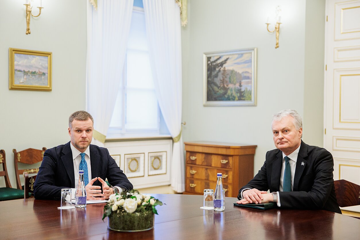 Prezidentūroje susitiko Gitanas Nausėda ir Gabrielius Landsbergis Prezidentūroje susitiko Gitanas Nausėda ir Gabrielius Landsbergis