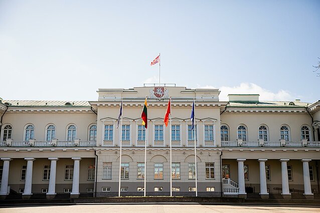 Vidurnaktį baigėsi norinčiųjų dalyvauti prezidento rinkimuose registracija