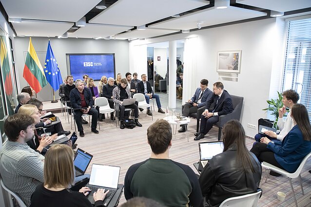 Rytų Europos studijų centro suorganizuota diskusija su Dainiumi Žalimu