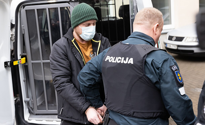 Į Kauno apylinkės teismą pristatytas 9-metės pagrobėjas tikina mergaitę pagrobęs netyčia