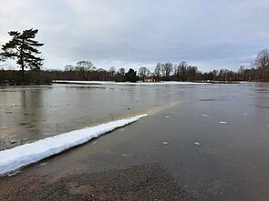 Potvynio užlietas Vilkyčių autosporto kompleksas