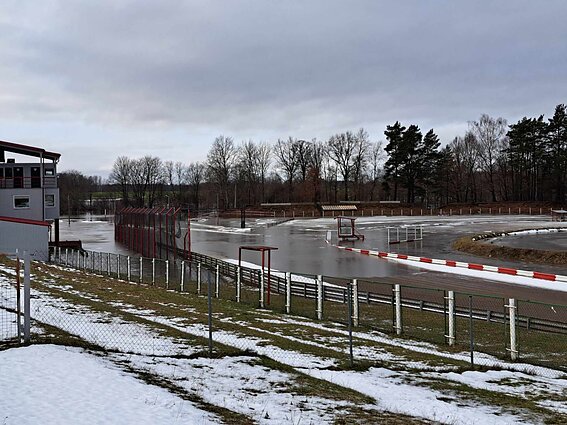 Potvynio užlietas Vilkyčių autosporto kompleksas