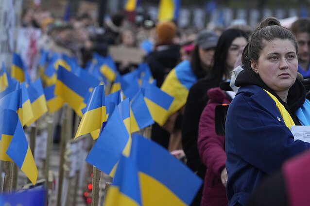 Apžvelgė ukrainiečių nuotaikas karo metinių dieną: ramybė sostinėje yra už didžiulę kainą, kurią moka Ukrainos gynėjai