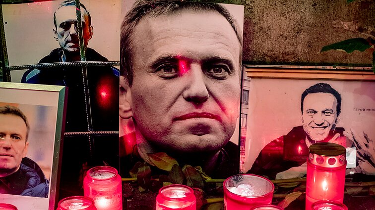 Navalno laidotuvės vyks Maskvoje: pasak opozicionieriaus našlės, neaišku, ar atsisveikinimas įvyks taikiai