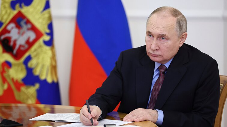 Navalno laidotuvių išvakarėse: šiandien Putinas sakys metinį pranešimą