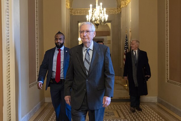 McConnellas rudenį trauksis iš Senato respublikonų lyderio pareigų: jose išbuvo beveik 17 metų