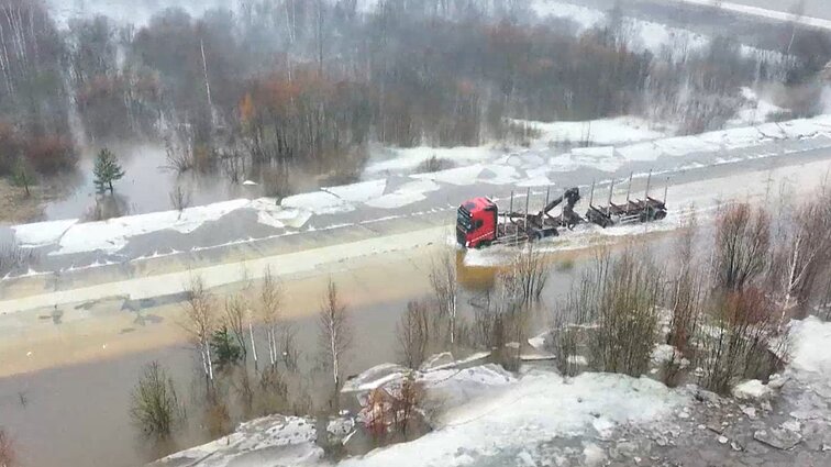 Latvijos pietryčiuose patvino upės: paskelbtas aukščiausias potvynio pavojus