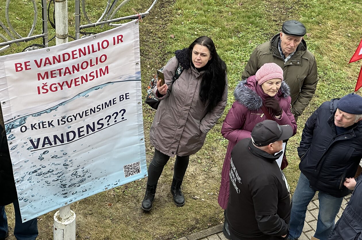 Prie Kretingos savivaldybės vyko protestas prieš vandenilio ir metanolio gamyklos statybas