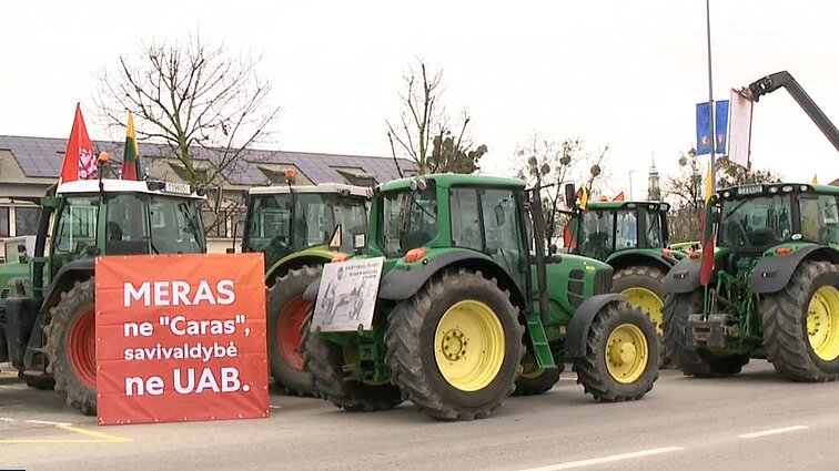 Prieniškiai dėl žemės mokesčio surengė protestą prieš savivaldybę: „Kažkiek kalbėjome, bet kaip kurčias su nebyliu“
