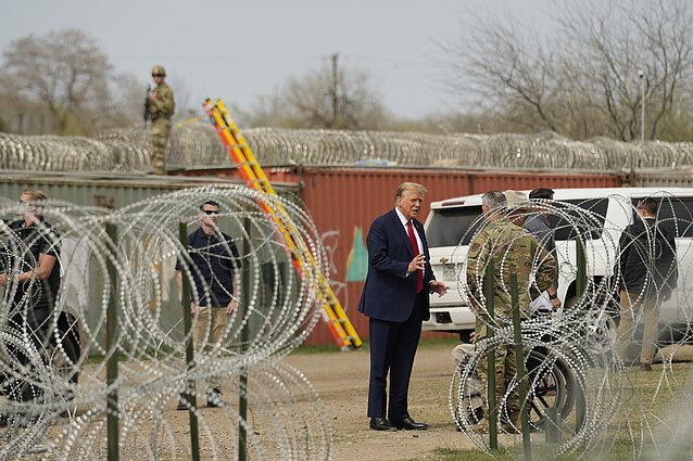 Donaldas Trumpas lankosi pasienyje su Meksika Donaldas Trumpas lankosi pasienyje su Meksika