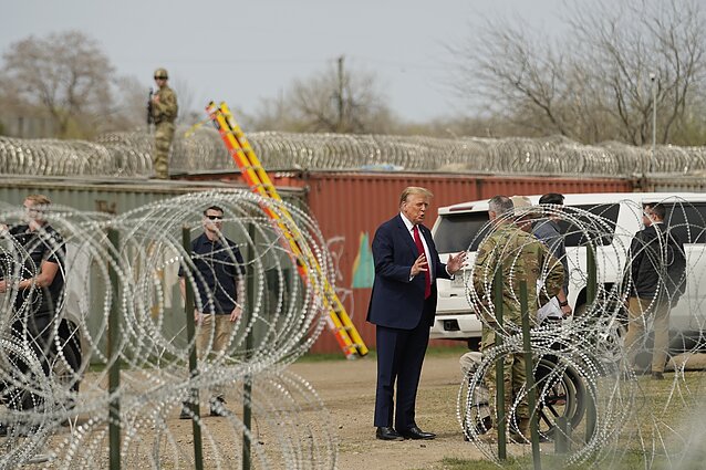Donaldas Trumpas lankosi pasienyje su Meksika Donaldas Trumpas lankosi pasienyje su Meksika