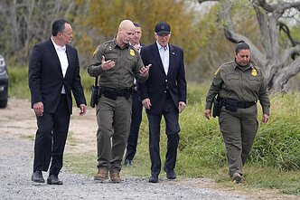 Joe Bidenas lankosi pasienyje su Meksika Joe Bidenas lankosi pasienyje su Meksika
