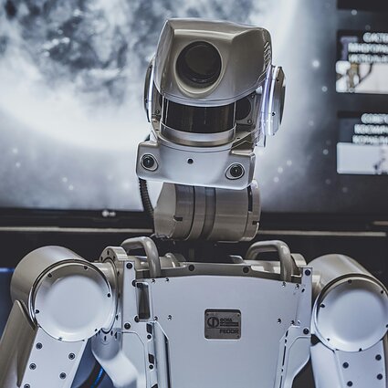 Vienkartinė planeta. Technologijų ekspertas: dirbtinio intelekto pramonė gali sunaudoti tiek energijos, kiek visi Nyderlandai