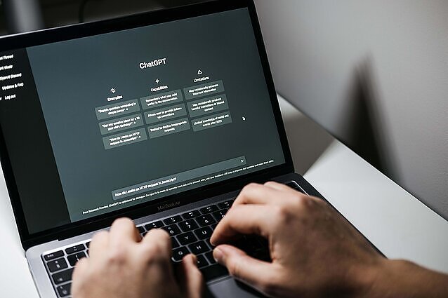 Docentas apie DI: net moksleivis gali atsisiųsti kalbos modelį ir pats kurti programėles