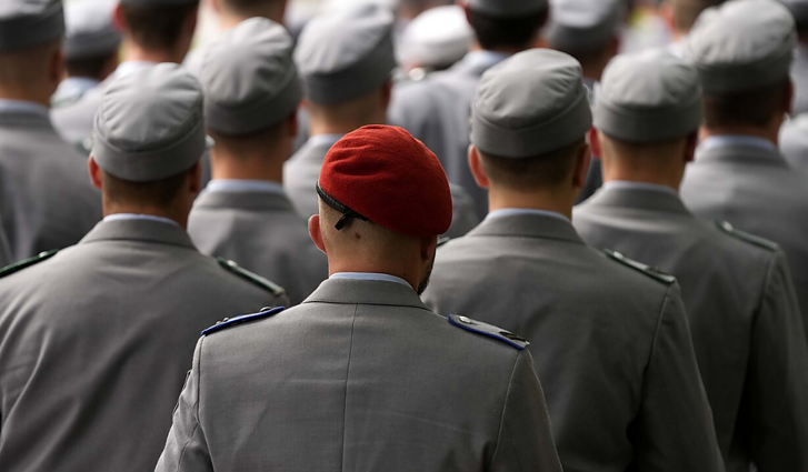 Vokietijos gynybos ministras apie nutekintus kariškių pokalbius: tai įvyko dėl vieno dalyvio klaidos