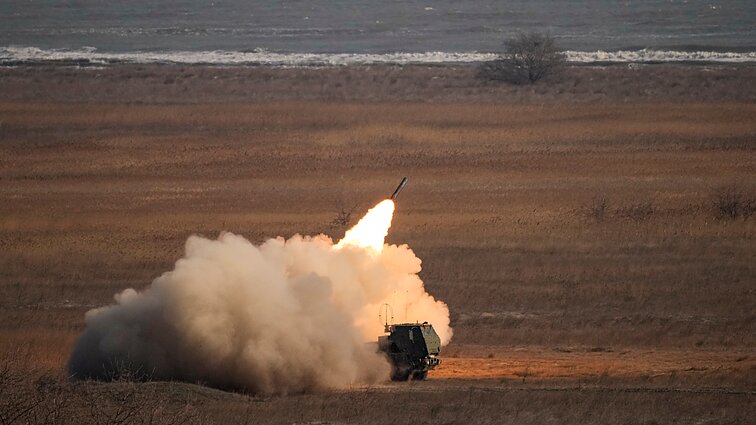 Rusai skelbiasi sunaikinę Ukrainos pirmą HIMARS sistemą: ekspertas teigia – ukrainiečiai jų turi pakankamai