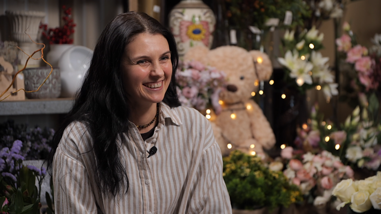 Gėlių parduotuvės Širvintose savininkei Audronei tenka ir meilės istorijose dalyvauti: greitoji kartais atvažiuotų tikrai vėliau negu aš puokštę padarau