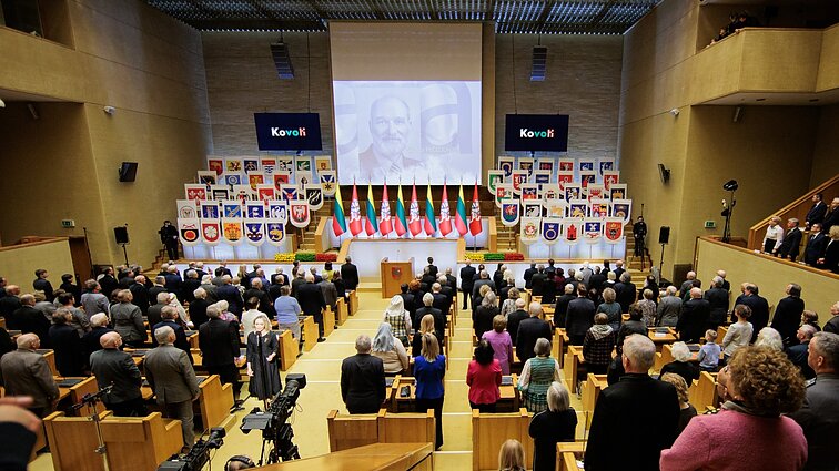 Minint Nepriklausomybės atkūrimo dieną, Kovo 11-osios Akto signatarai sako – tada atkurtai valstybei vėl kyla grėsmė