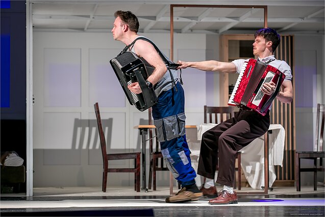 „Bydermano sindromo“ spąstuose: Makso Frišo pjesės premjera Valstybiniame Šiaulių dramos teatre