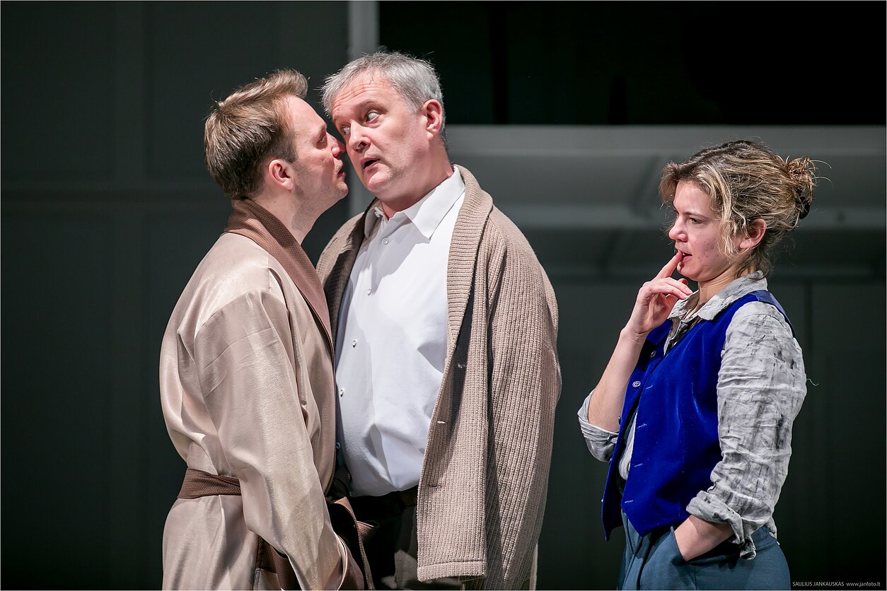 „Bydermano sindromo“ spąstuose: Makso Frišo pjesės premjera Valstybiniame Šiaulių dramos teatre